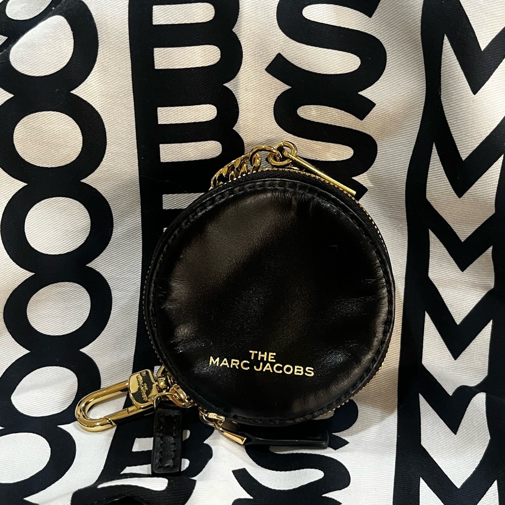 🔥🔥MARC JACOBS THE SWEET SPOT COIN PURSE in BLACK  (NWOT) Paid $125 🔥🔥